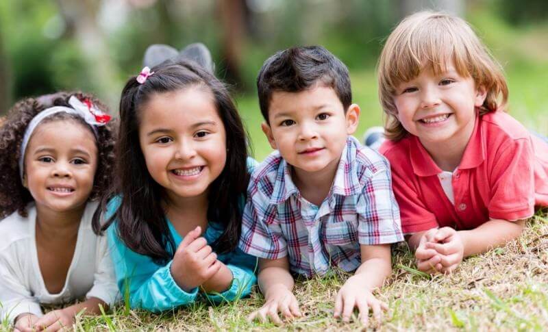 چالش ها و راهکارهای پیدا کردن دوست برای فرزندان