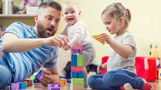 چگونه مهارت های زندگی که در مدرسه به کودکان آموزش داده نمی شود را به آن ها یاد دهیم؟